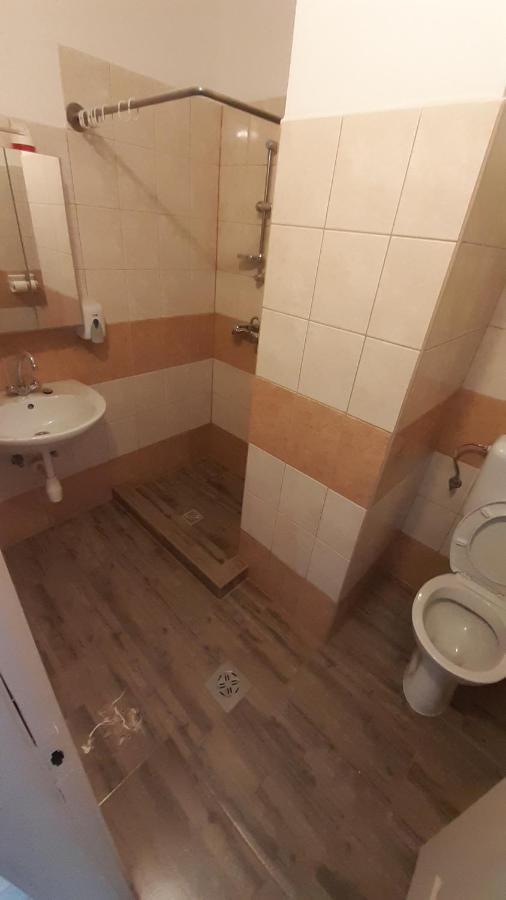 Alom Apartman Hajdúszoboszló Екстериор снимка