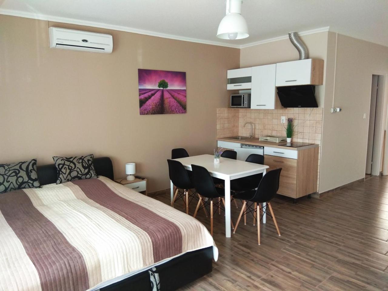 Alom Apartman Hajdúszoboszló Екстериор снимка