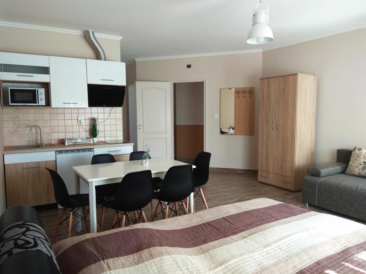 Alom Apartman Hajdúszoboszló Екстериор снимка