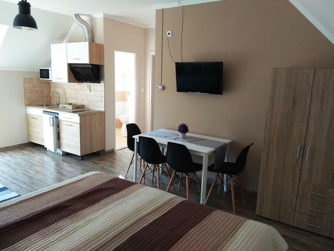 Alom Apartman Hajdúszoboszló Екстериор снимка